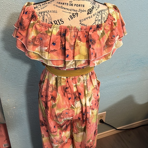 Floral Jumpsuits!!! - Picture 4 of 6